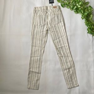 PAIGE Ankle Cropped Jeans in Cream and Gray